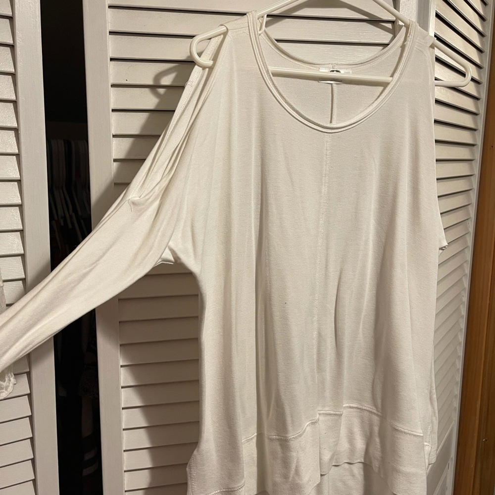 Off the shoulder long sleeve